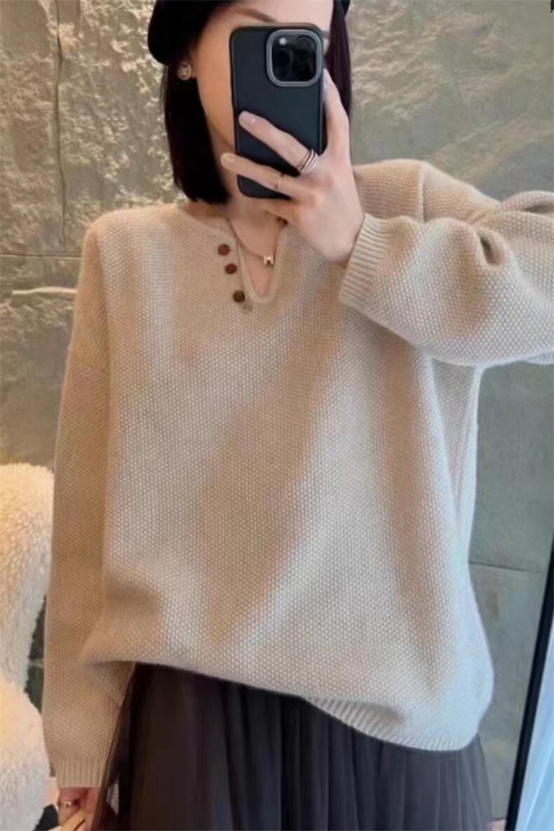 新款女装宽松显瘦羊毛衫时尚百搭V领三扣开衫舒适保暖针织毛衣,女装羊毛衫,泰沅羊绒