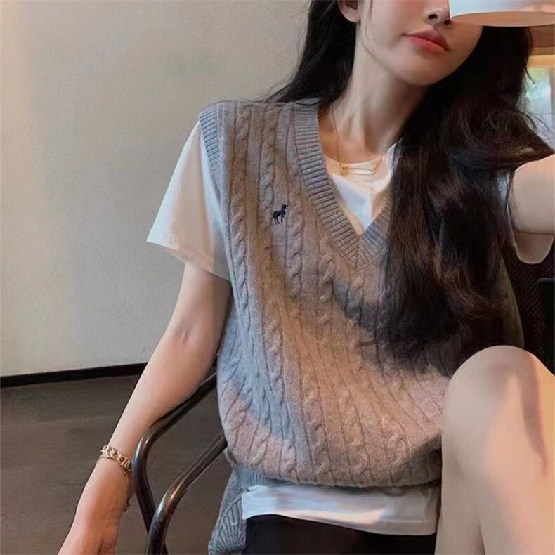 2024秋冬新款羊毛女士小马刺绣羊毛背心马甲,女装马甲,胜酷羊绒