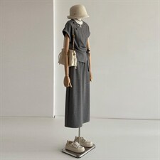 欧货运动套装女春款圆领纽扣马甲上衣内搭白色T恤阔腿长裤三件套，女装套装/套裙，江南