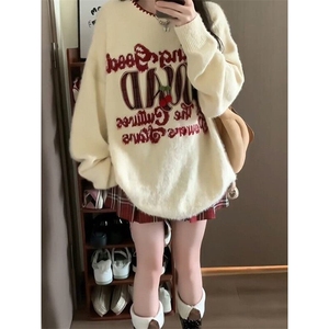 超好看的字母刺绣圣诞毛衣女学生秋冬新款甜美可爱圆领套头针织衫图片