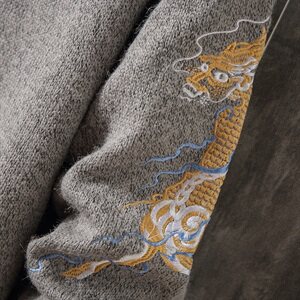 9056*水泥墙 日系秋冬男士麒麟绣花长袖毛衣针织衫男 黑色 *P75图片