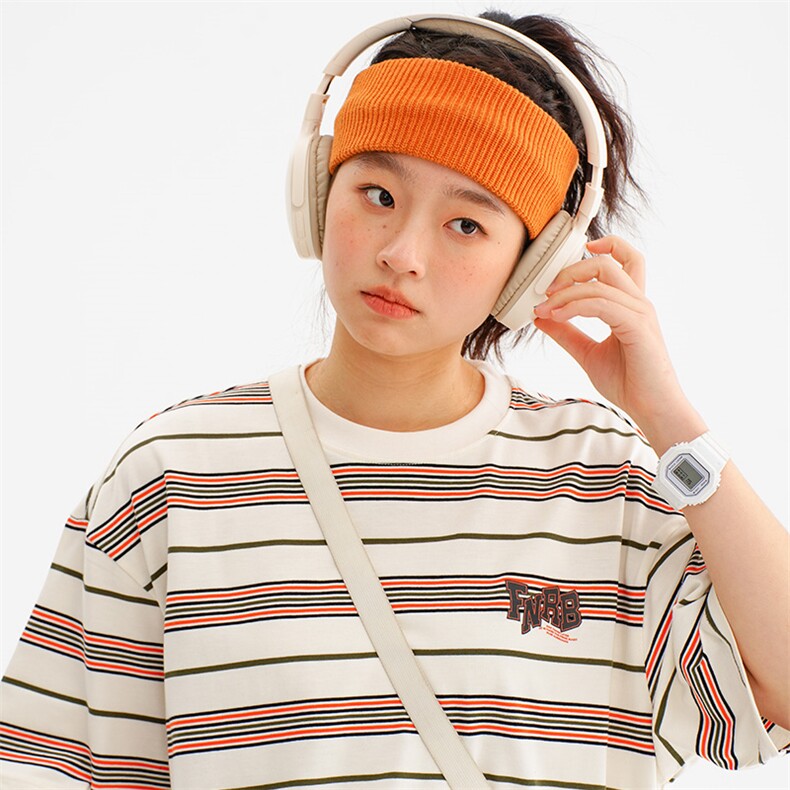 2025夏季新款原创潮牌日系男装T恤女模T1056,女装T恤,电商A101（原外27）