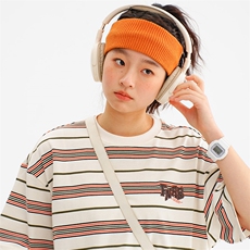 2025夏季新款原创潮牌日系男装T恤女模T1056，女装T恤，电商A101（原外27）