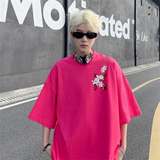 玫红色