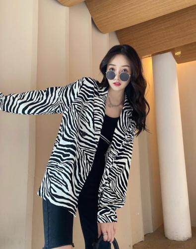 香丽迪秋装超火薄款纹路西装外套，女装西装，香丽迪1