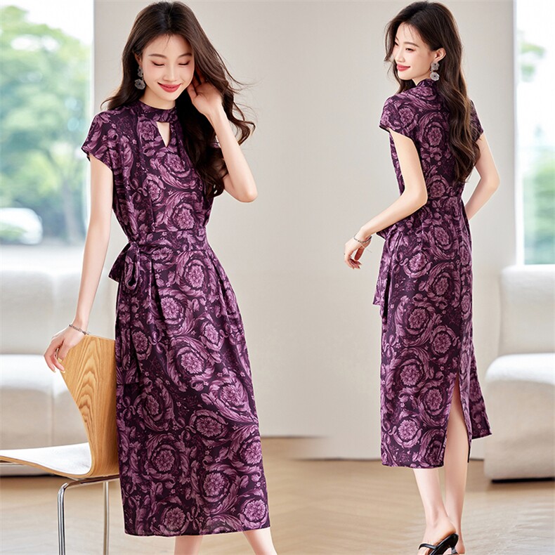 高级感碎花连衣裙女装2025夏季新款气质翻领收腰显瘦妈妈印花裙子，女装连衣裙，恋慕依尚