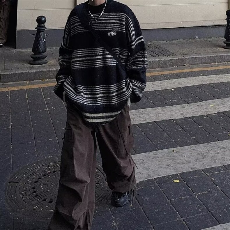 754-P42 小众设计感情侣装秋冬2023慵懒风宽松毛衣男条纹针织衫图片