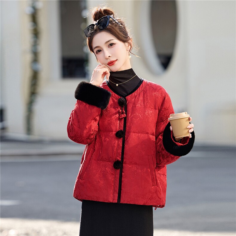 过年红色羽绒服女2025年冬季新款洋气时髦围脖加厚保暖白鸭绒外套,女装羽绒服,蓝朵琳