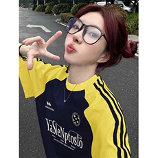 黄袖拼藏青