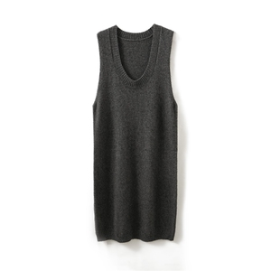 秋冬新款大U领羊毛针织大码马甲连衣裙背心女中长款纯色无袖坎肩图片