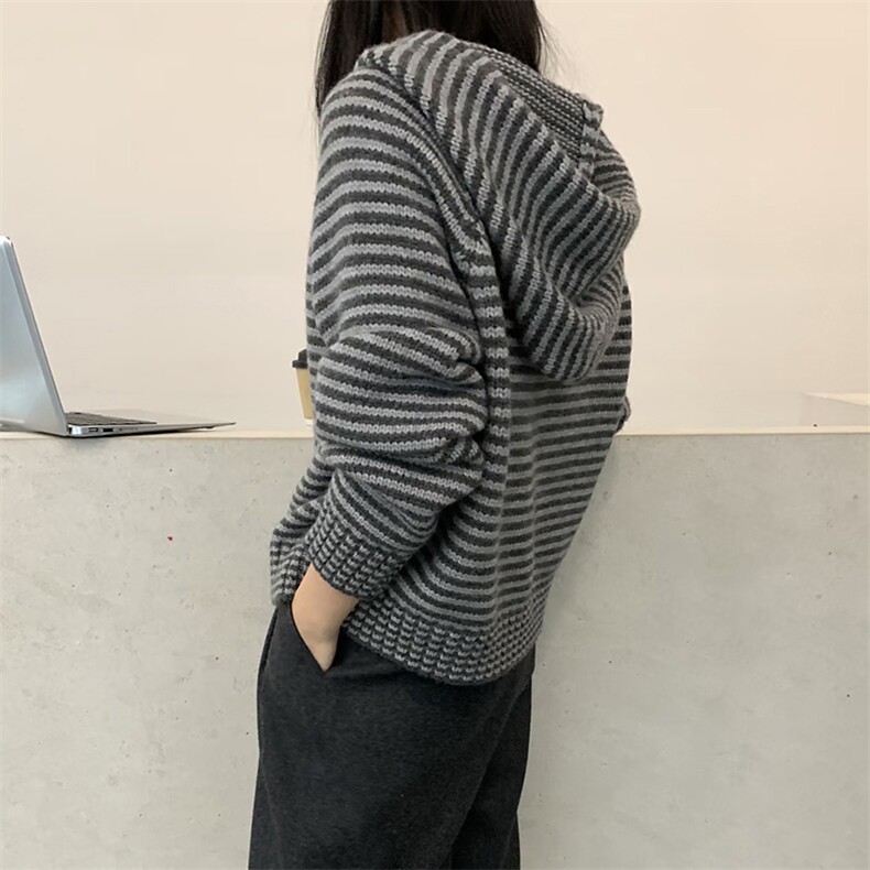 2025年秋季条纹连帽双拉链羊毛开衫,女装羊毛衫,新胜羊绒