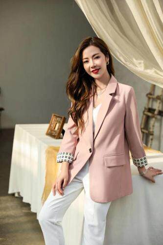 春装大量上新，时尚连衣裙，套装，女装连衣裙，多莱娜