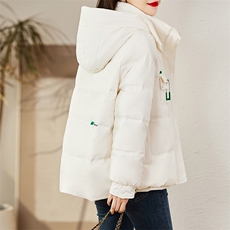 现货羽绒服女连帽新款短款小个子面包服时尚宽松休闲保暖轻暖外套，女装羽绒服，贵人树