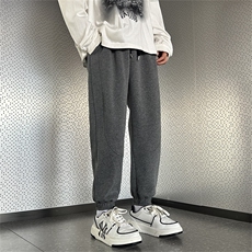 深灰色