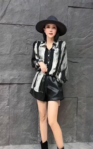 2022秋季新款时髦个性水墨画宽松复古风衬衫图片