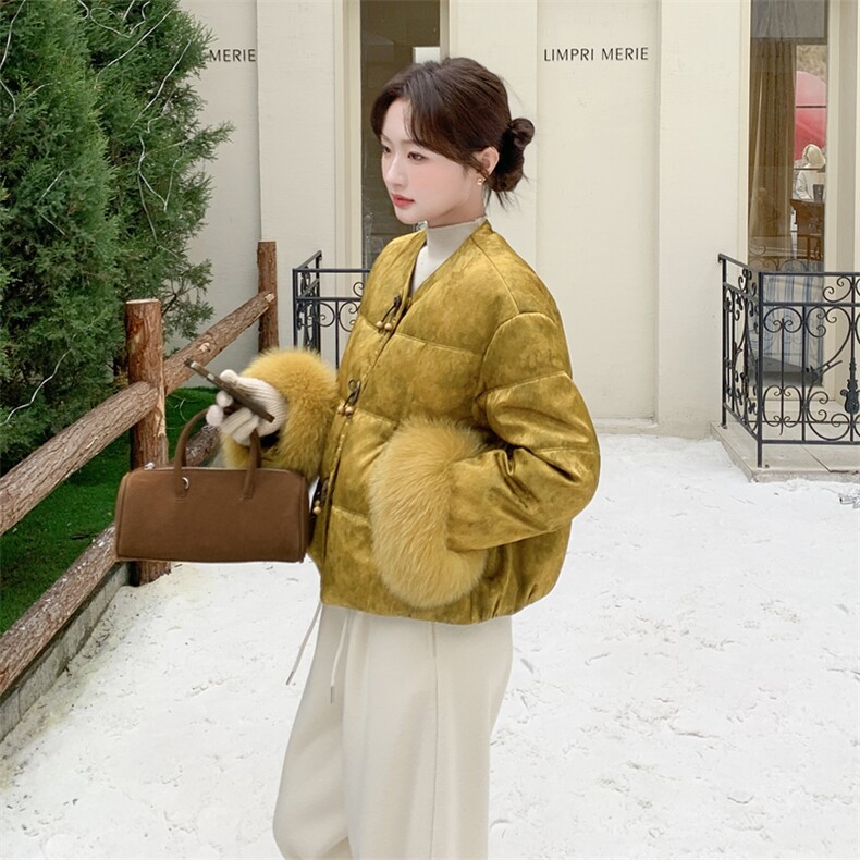 新中式高端提花狐狸毛羽绒服H8368P355K498,女装羽绒服,红龙果