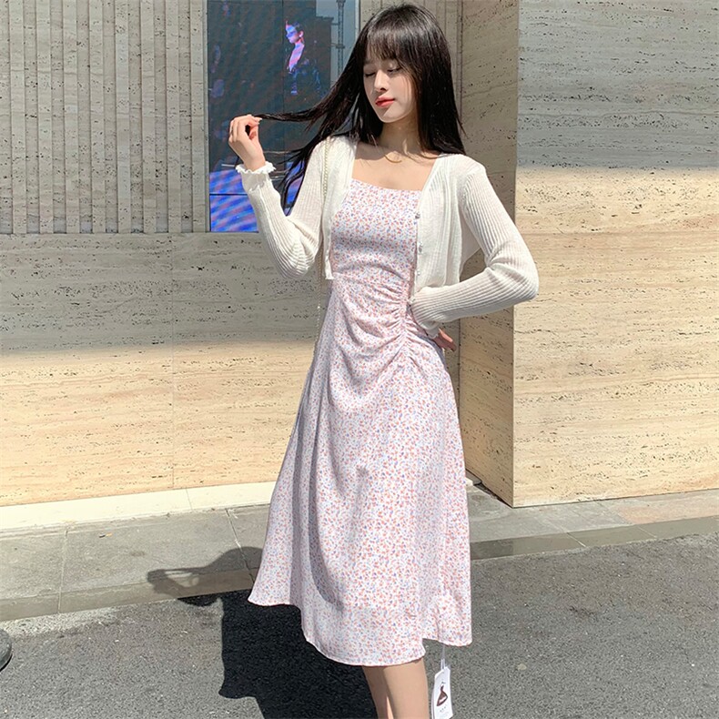 现货2024年春季网红女新款吊带碎花连衣裙加披肩针织两件套图片