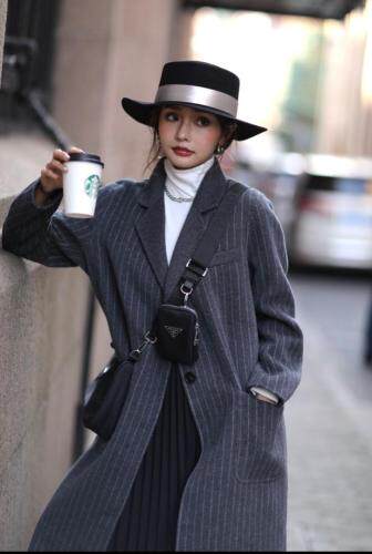 日韩版条纹羊绒大衣明线缝制，女装，是爱 SHI AN