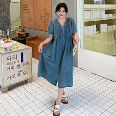 港风复古泡泡袖牛仔裙女夏季2025新款小众设计感盐甜系v领连衣裙，女装连衣裙，2C037