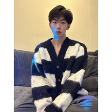 黑白色