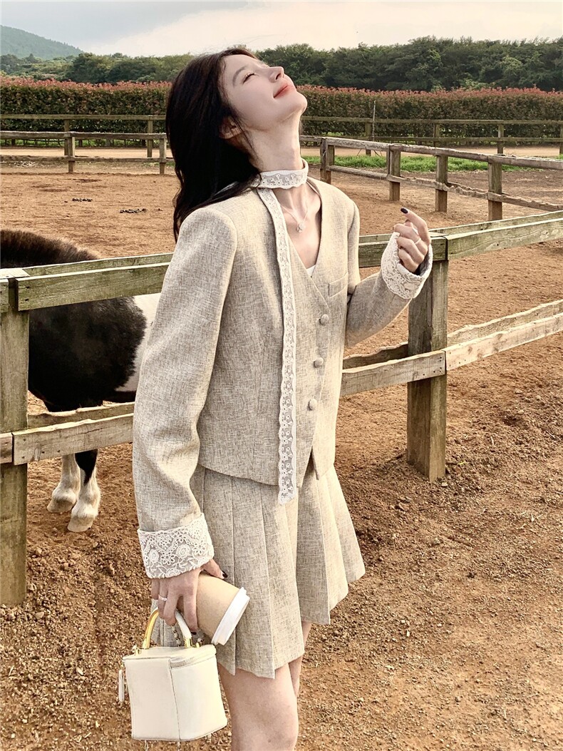 主推现货-2025年秋季新款小香风套装外套显瘦百褶裙减龄两件套女,女装套装/套裙,霓裳依族