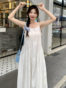 法式初恋白色连衣裙女2025年夏季新款甜美温柔风海边度假吊带长裙图片