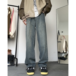 水洗宽松直筒牛仔裤图片
