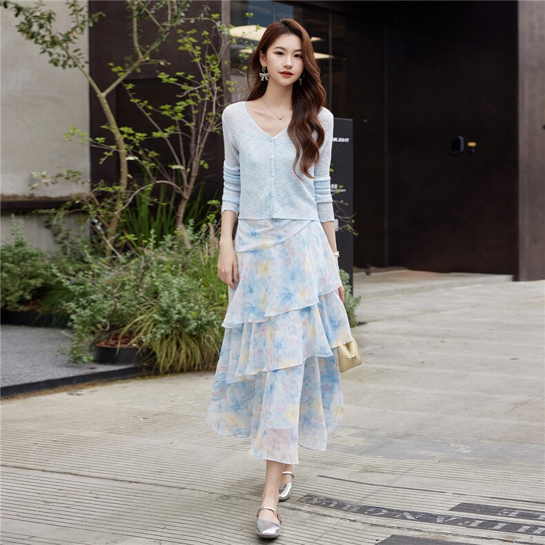 现货2026年夏季女时尚气质优雅针织衫修身显瘦吊带连衣裙两件套,女装套装/套裙,艾贝斯