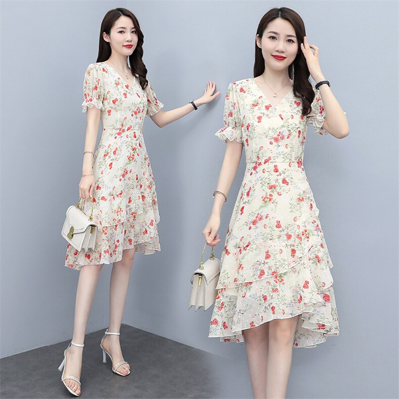 2023夏季新款时尚优雅气质V领花边不规则裙摆印花连衣裙，女装连衣裙，多彩