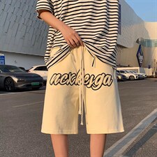 米白色
