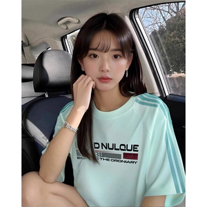 抖音得物品质二开240克宽松纯棉美式潮牌印花三条杠中性风短袖T恤图片