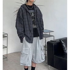 深灰色