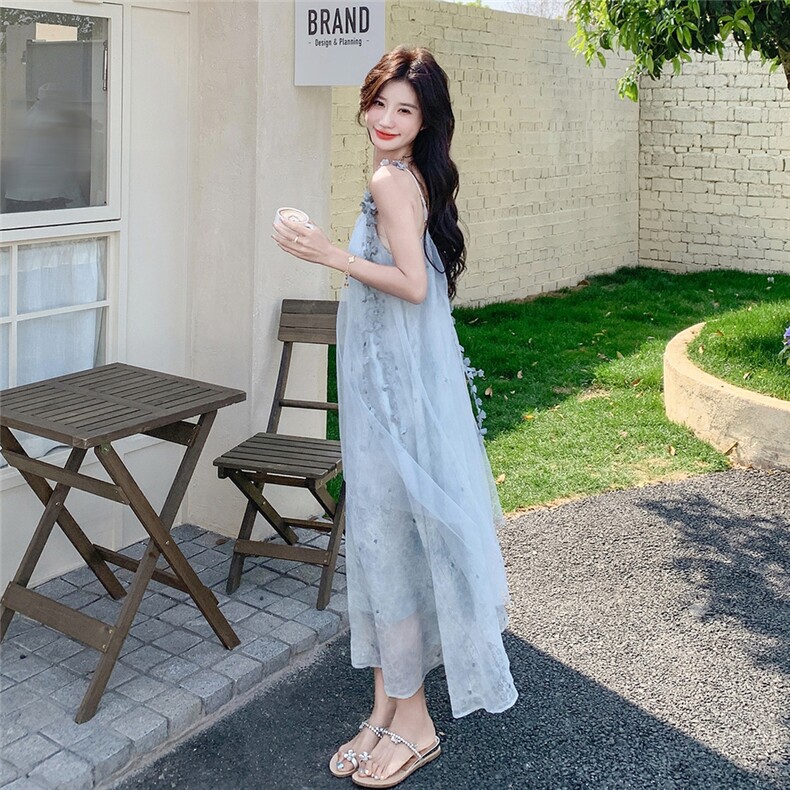 高级小众不撞款裙子女夏2025新款轻奢高级感蝴蝶流苏吊带连衣裙女,女装连衣裙,2B237