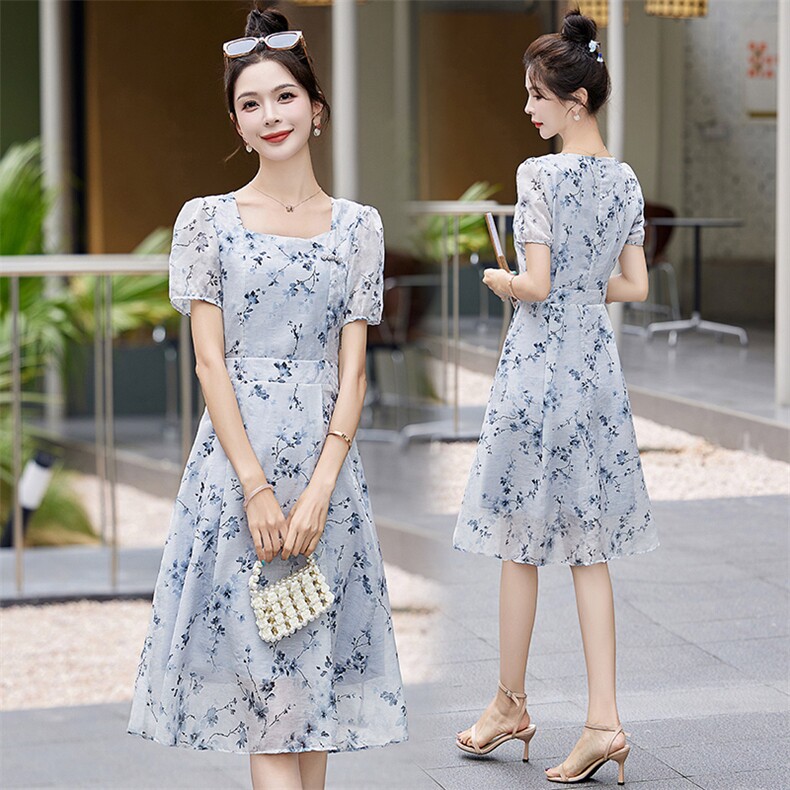 方领连衣裙女2025夏装新款收腰气质小个子显高法式a字裙，女装连衣裙，欣贝拉