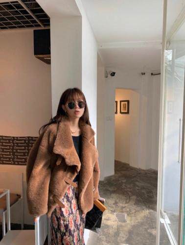 ZAF2019网红超火短款皮带扣翻领百分百羊毛外套，女装，L·H·X