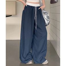 蓝色