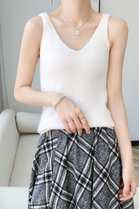 纯欲风白色针织打底背心女春夏新款百搭V领内搭无袖遮副乳小吊带图片