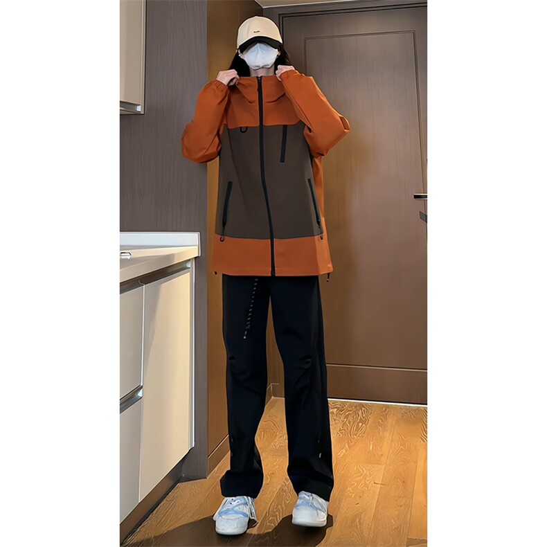 2024春季新款女模内景大码防水拼色冲锋衣M-5XHJ24083-P85,男装夹克,电商A022