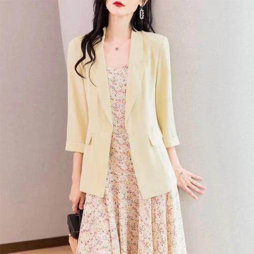 夏季新款，碎花连衣裙搭配西服，女装连衣裙，那茉