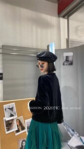 欧货丝绒外套图片