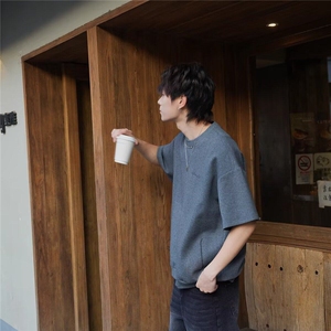 套头流行新款原宿高级感痞帅刺绣短袖T恤男款夏季潮流ins简约圆领图片