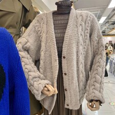 新款现货毛衣开衫，女装针织衫/毛衣，ANRUILA