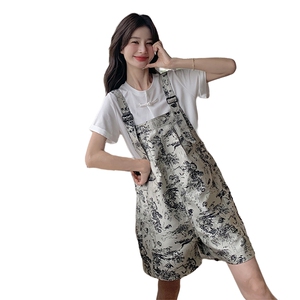 国风水墨画背带短裤套装女2025夏季新款时尚减龄小个子T恤两件套图片