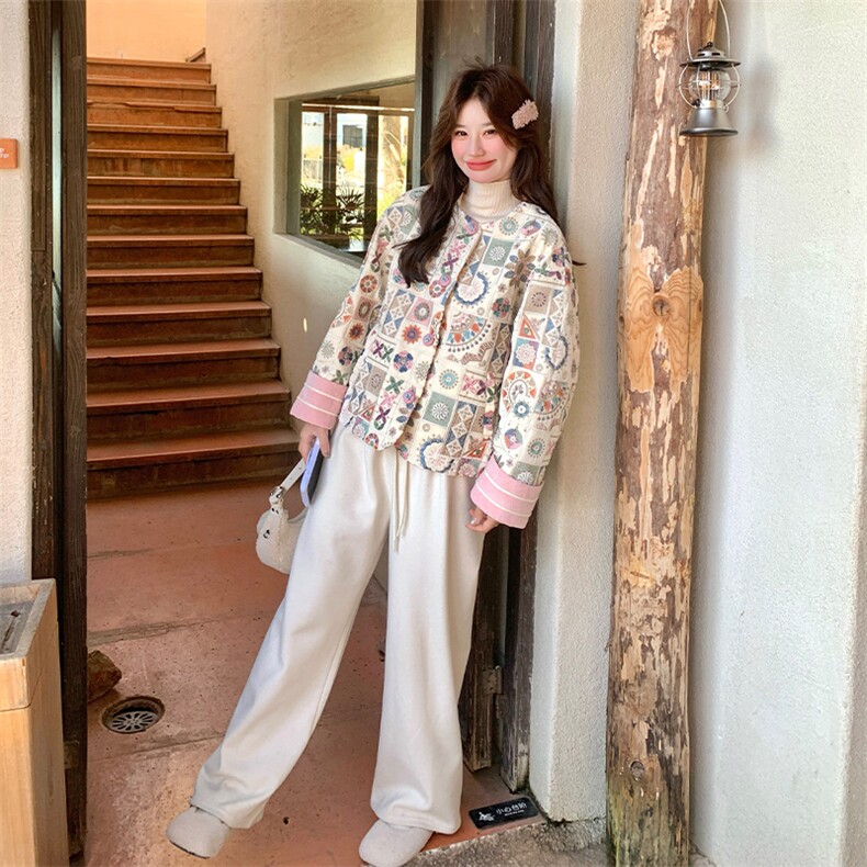 设计感短款刺绣羽绒服女2025年冬季新款小个子减龄保暖白鸭绒外套,女装羽绒服,2D034