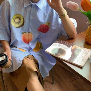 时尚男女衬衫青少年条纹翻领上衣2025年夏季新款水果印花短袖衬衣图片