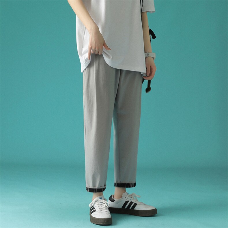 灰色