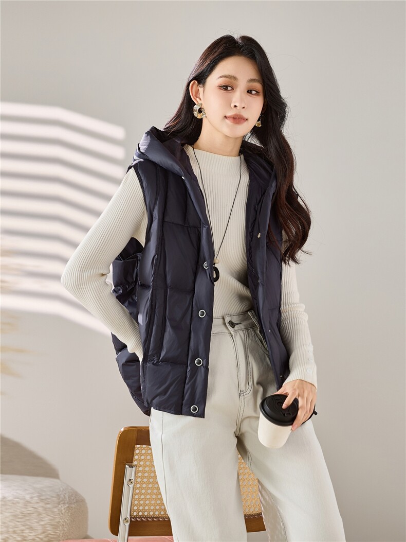 2025冬装新款连帽羽绒马甲,女装羽绒服,梦芯尔