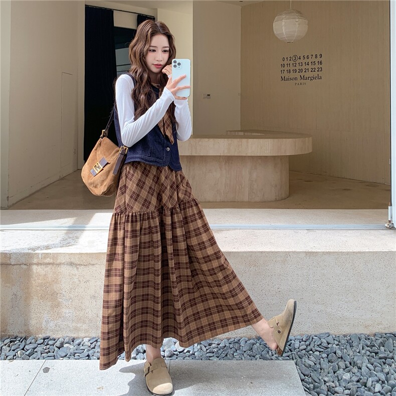 复古文艺风T恤马甲套装裙女2025秋新款格子半身裙休闲显瘦三件套图片