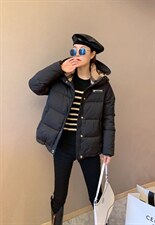 【现货】时尚宽松舒适短款面包白鸭绒羽绒服，女装羽绒服，名怡