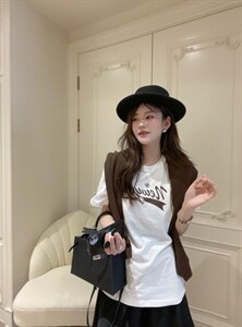 含羊毛两件套图片